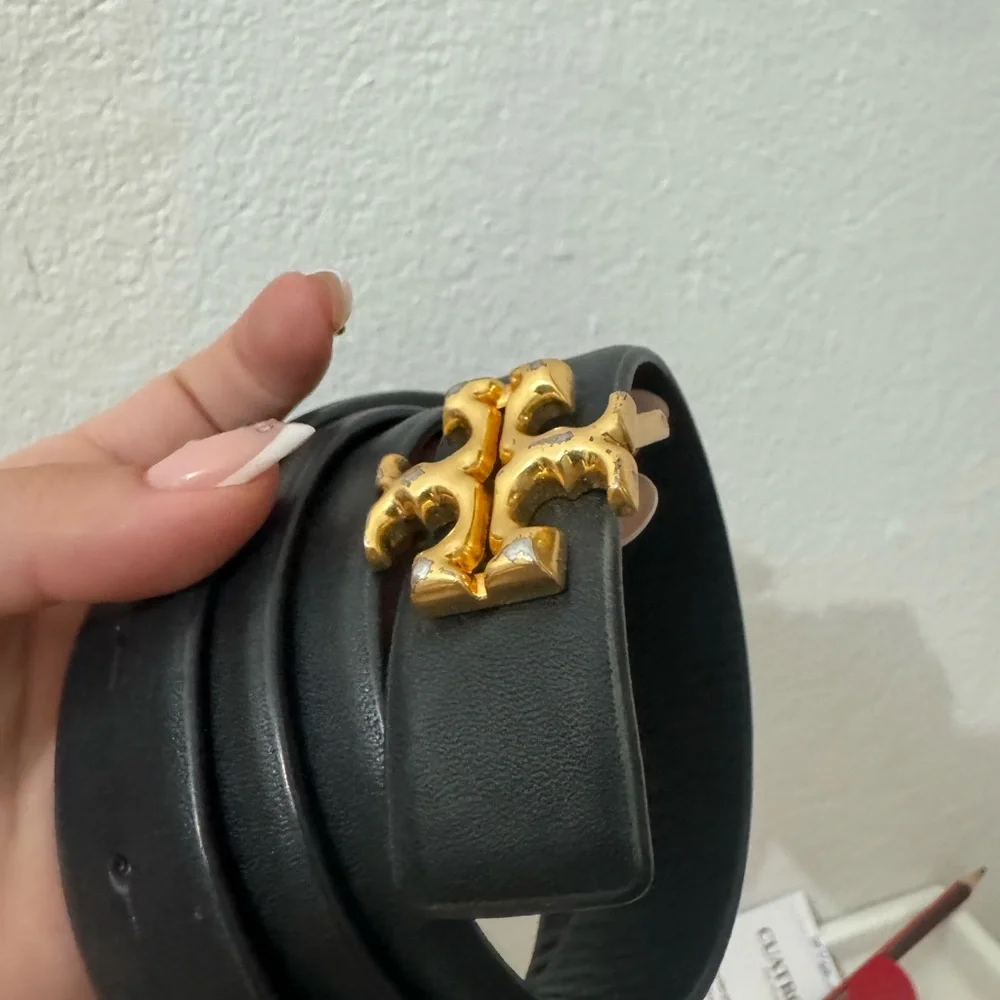 Tory Butch Eleonor Black Belt 1’ - Picture 2 of 6